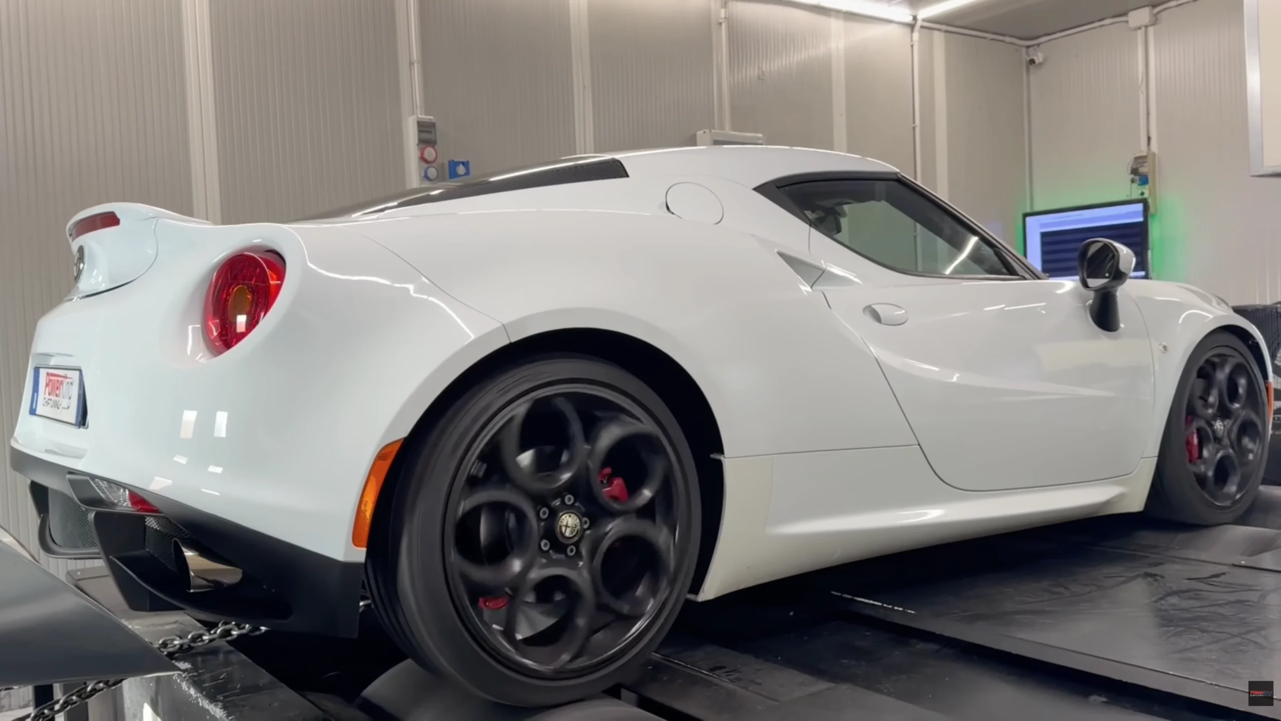 Alfa Romeo 4C – 3/4 posteriore PowerKing Chiptuning