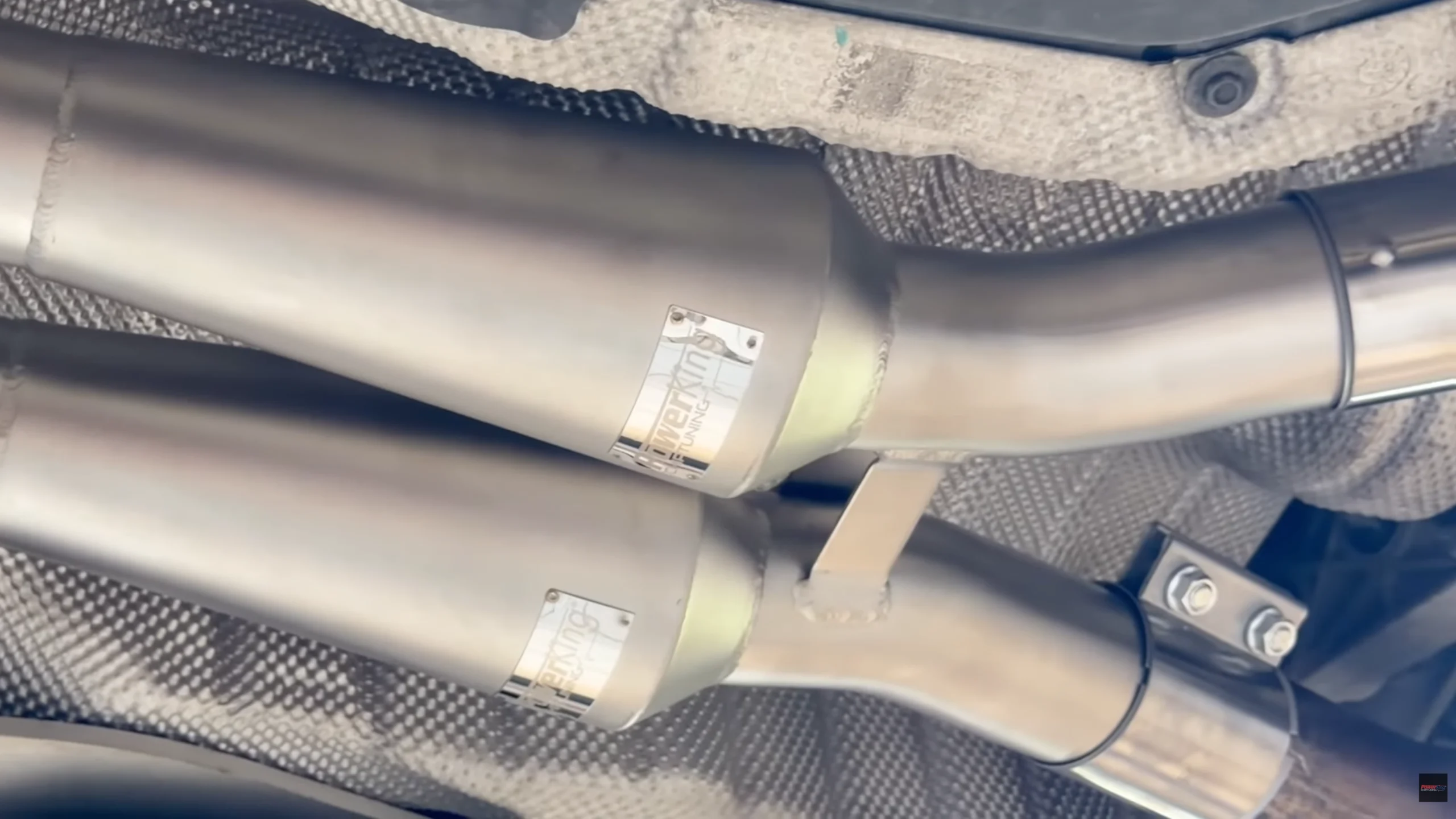 Drums finali scarico PowerKing Z-Pipe montati su BMW M3